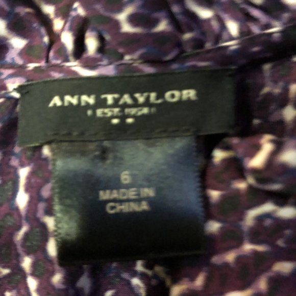 Ann Taylor Blouse Womens 6 Used Purple Cream Ruffled Neck - Picture 8 of 11